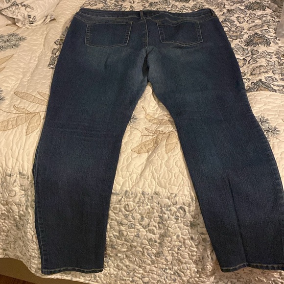 Torrid Jeans - Picture 5 of 7